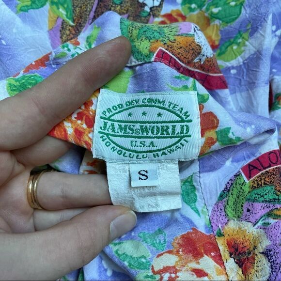 COPY - Vintage Women’s Jams World Hawaiian Floral Tropical Purple Button Up Blo… - Picture 9 of 12